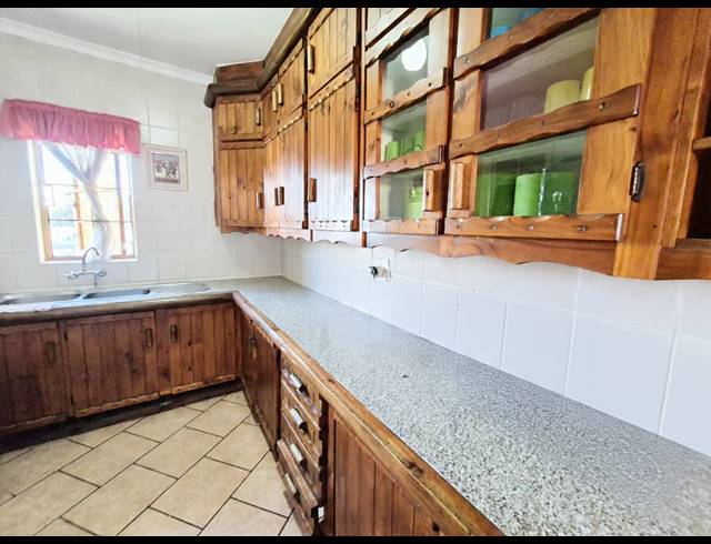3 BEDROOM HOUSE TO LET IN VANDERBIJLPARK CE 5